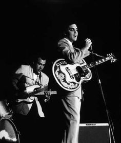 Elvis-Presley-DJ-Fontana-and-Scotty-Moore-rock-the-Pan-Pacific-Auditorium-1957-29th-Oct-2