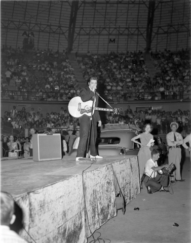 October-14-1956-in-San-Antonio-Texas-elvis-presley-1