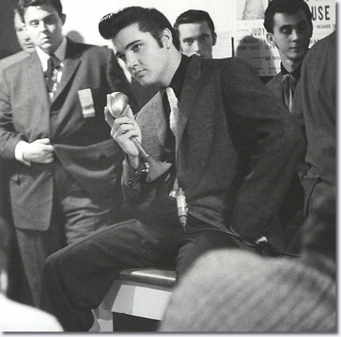 october-28-1957-elvis-pesley-2