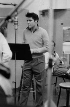 27-January-15-1958-Elvis-Presley-had-recordings-for-the-King-Creole-soundtrack.