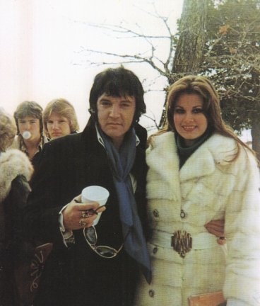 Elvis-and-Ginger-in-Harrison-Arkansas-at-the-funeral-of-Gingers-grandfather-on-January-3-1977