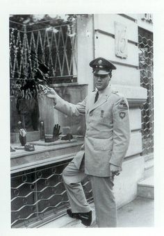 Elvis-in-Paris-january-13-1960-4