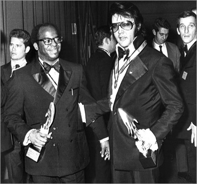 January-18-1971-Entertainer-Elvis-Presley-posed-with-Atkins-in-Memphis-Tenn.