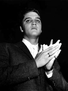 Elvis-in-Cleveland-in-november-23-1956.