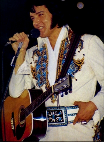 November-28-elvis-presley-4