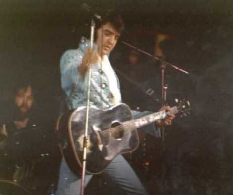 elvis-presley-november-8-