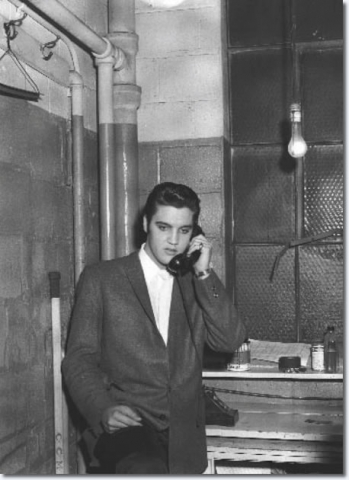 november-23-1956-elvis-presley-5