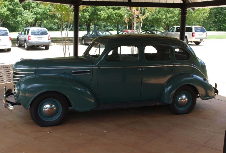 Elvis Presley’s Childhood Home Birth place Tupelo - car