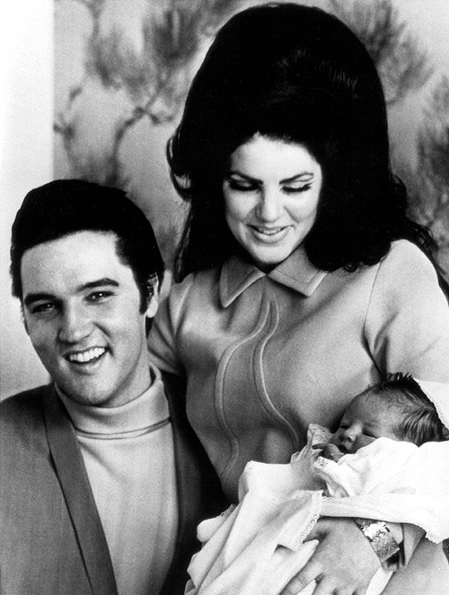 This Week Elvis Presley Photos (11-17 July) – 24 Photos – Elvis Presley