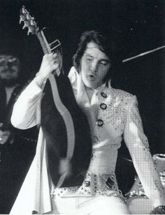 elvis-louisville-ky-november-7-1971