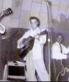 Elvis Presley on stage in Tyler ( Texas ) january 25 , 1955.
