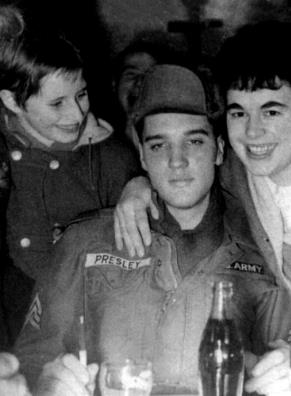 Elvis with German fans in February 2, 1960 .