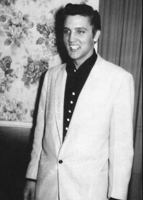 Elvis at the Reo Palm Isle in Longview, Texas - March 31, 1955