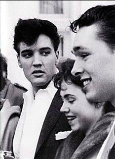 Elvis presley with fans at Graceland in march 14 1960.