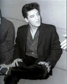 Elvis in Memphis in april 18 1960.