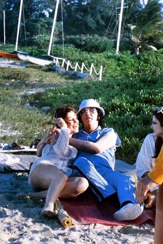 Elvis, simply man (1976)
