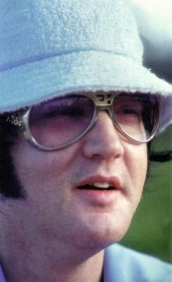 Elvis, simply man (1976)
