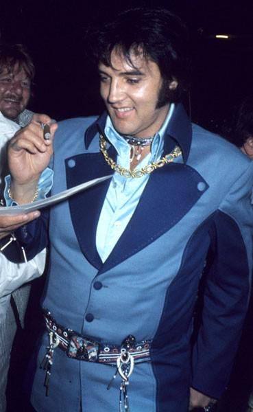 Elvis Presley Photos of the Day February 1