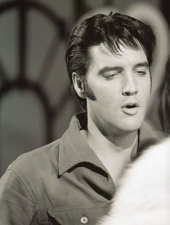 Elvis Presley Photos of the Day February 1