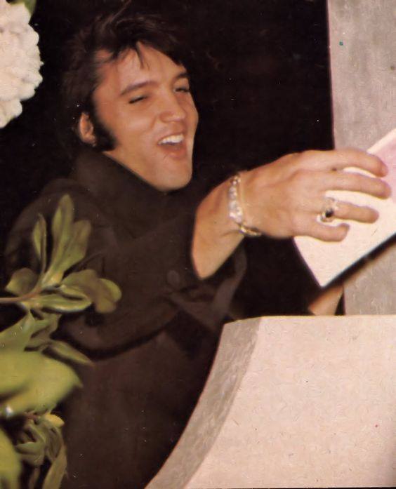 Elvis Presley Photos of the Day February 12