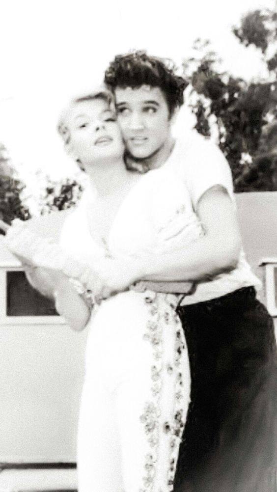 Elvis Presley Photos of the Day February 12