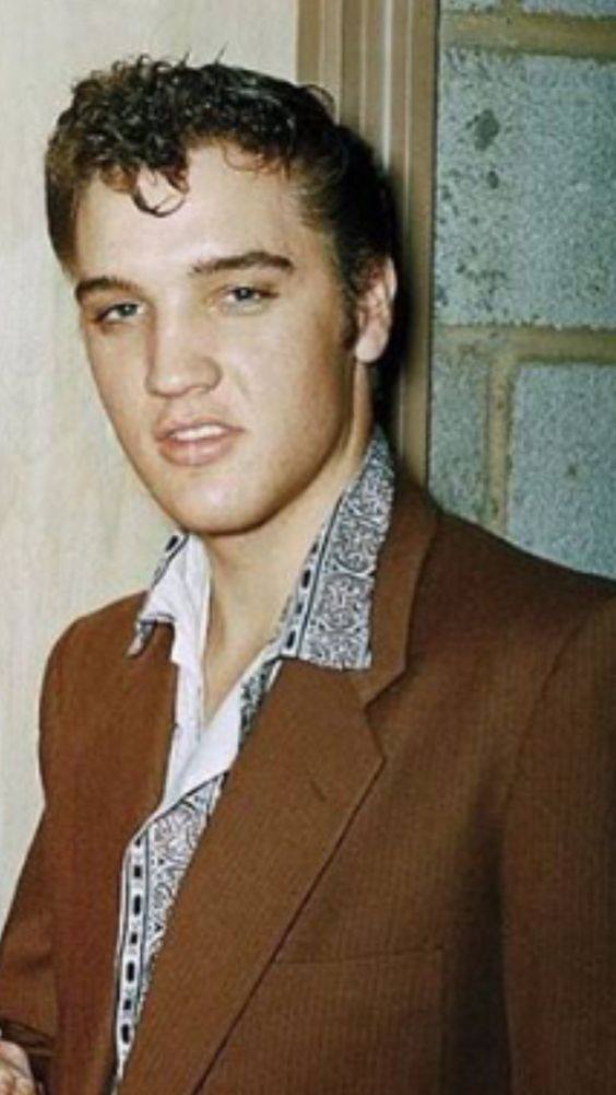 Elvis Presley Photos of the Day February 12