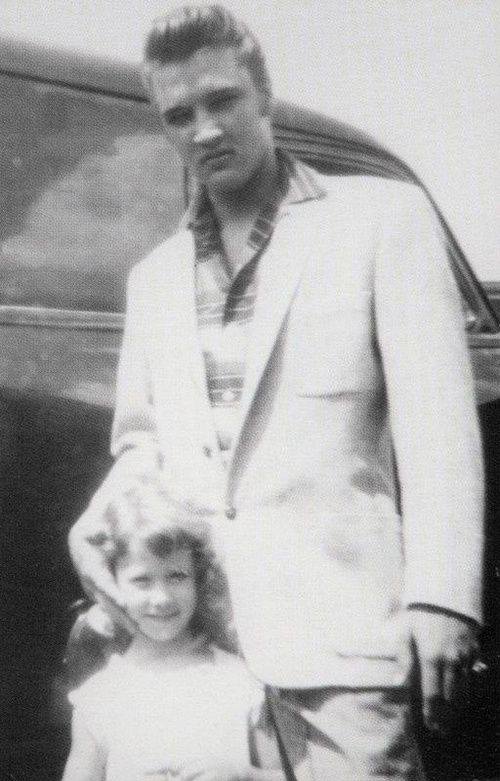 Elvis Presley Photos of the Day February 5