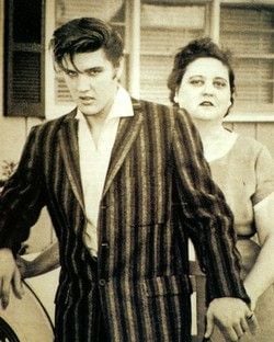 Elvis Presley Photos of the Day January 29