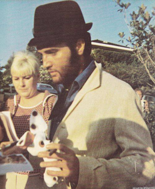 Probably filming “Charro” he had the beard