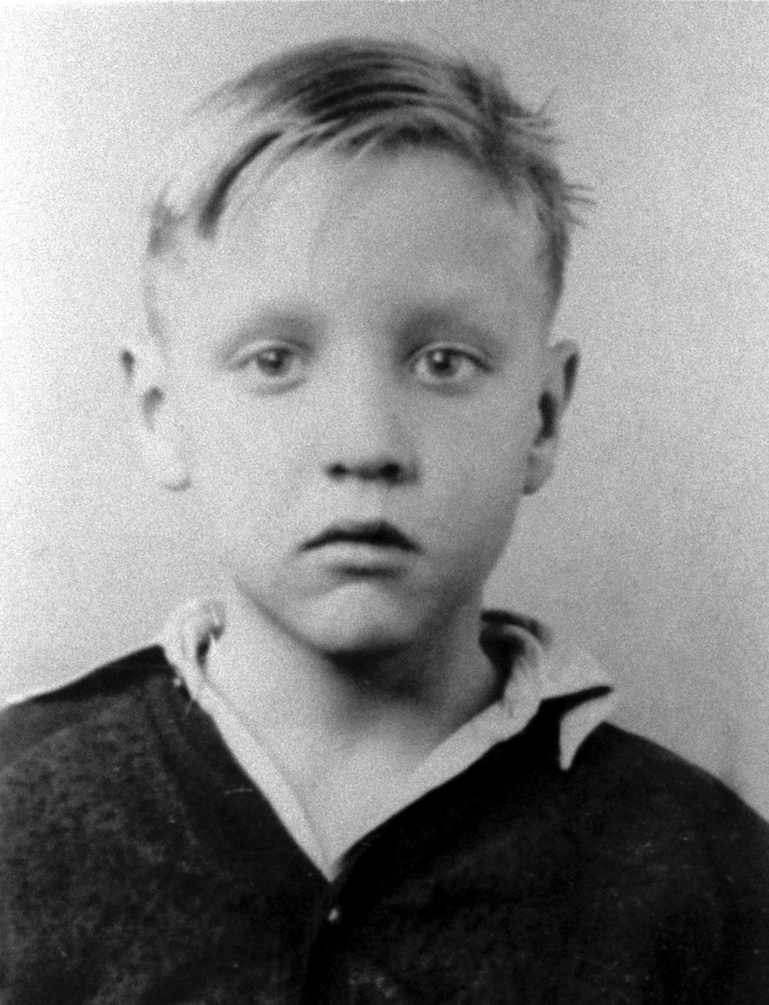 In September 1941, Elvis started first grade at East Tupelo Consolidated, where his instructors regarded him as "average