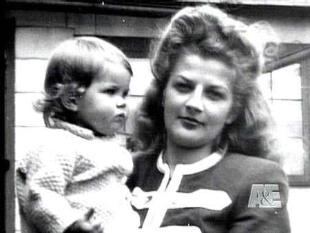 Photo of Priscilla with her mother