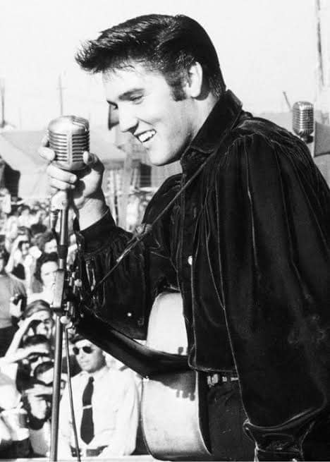 On the 26th of September 1956 Elvis was preparing to perform at the fair in Tupelo.